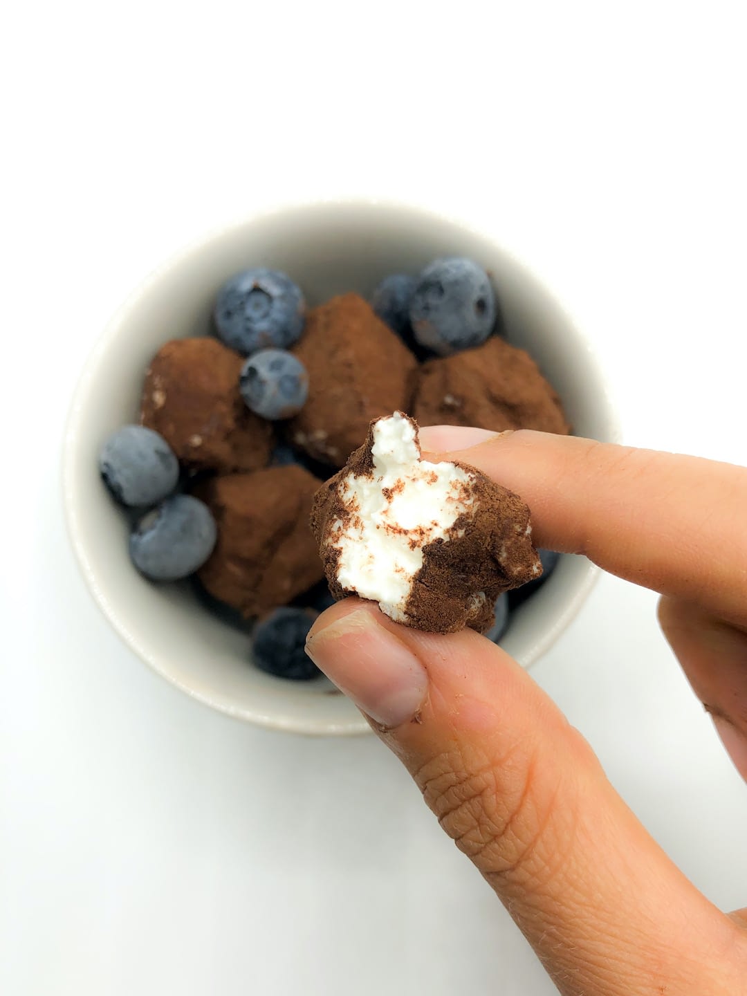 Tartufini Cioccolato E Cocco 3 tartufini cioccolato e cocco